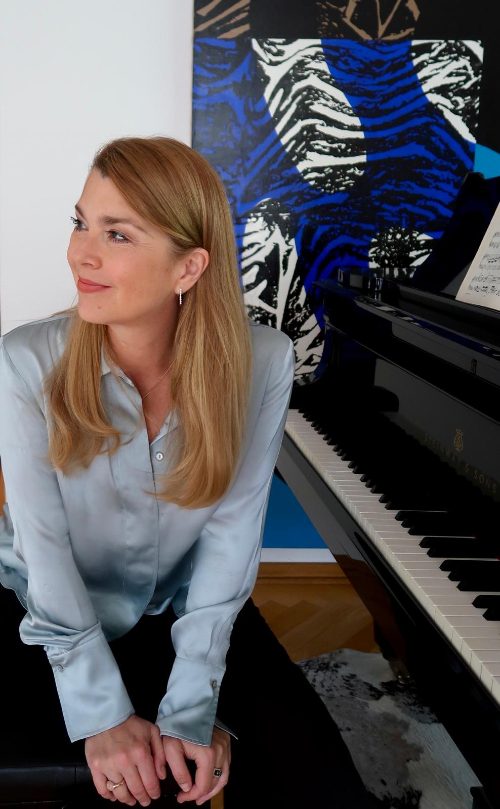 Sandra Brune Mathar am Klavier